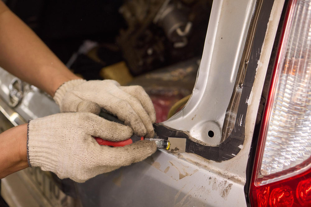 Best Auto Hail Damage Repair Contractors in Cedar Rapids IA